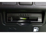 ETCはビルトインタイプでスッキリとしています。納車前には使用できるようにセットアップをさせていただきます。ETCカードの取扱もしておりますのでご相談くださいね。
