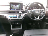 オデッセイの運転席まわりです。