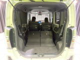普段のお買い物や通勤、送迎等に十分な荷室スペースを確保しております。セカンドシートを倒すと、大きな荷物の積載も可能です♪