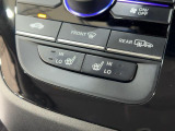 すぐに暖まって寒い日に重宝する運転席&助手席シートヒーターが付いてます。2段階に温度設定が可能です