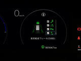 ホンダが推し進める総合先進安全装備のセンシング搭載! 衝突や斜線はみだしなどの危険が予測される時、センサーが警告。ヒューマンエラーを高度先進技術が補完してくれます。