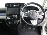 操作性と視認性に優れた運転席