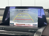 後方モニター表示でバック時の障害物もしっかり見えます!