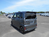 新車ディーラーの中古車コーナーです。保証・整備料金は車両価格に含まれております。諸費用まで入った支払総額は魅力的な価格になっていると思います。