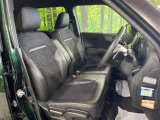運転席シート廻りは使用感も少なく、良好な状態となっています。前オーナー様が丁寧に使っていたことがよくわかりますね。