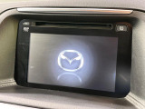 【マツダコネクトナビ】車内の雰囲気にマッチした一体型タイプのナビ。各種車輌設定やBluetooth再生等、様々な機能が楽しめます。直感的なダイヤル操作が可能で、使い勝手も良好です。
