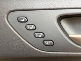 【メモリー機能付きパワーシート】ドライバーごとに設定したシート位置を記憶して、ボタン一つで切り替えできる便利な機能!運転する方が複数名いらっしゃるご家庭におすすめです♪