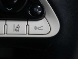 レーダークルーズコントロールには全車速追従機能を搭載し、ミリ波レーダーと単眼カメラで先行車を認識し、車速に応じた車間距離を保ちながら先行車に追従し、ドライバーの運転負荷を軽減します。