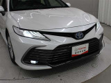 プリクラッシュセーフティに交差点右折時の対向直進車、ならびに右左折時の対向方向から横断してきた歩行者も検知可能にした「Toyota Safety Sense」を装備しています。
