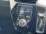 【 オートエアコン 】車内温度を感知して自動で温度調整をしてくれるのでいつでも快適な車内空間を創り上げます!//