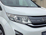明るくて長寿命のLEDヘッドライト採用