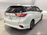 リアはプライバシーガラス付です。見た目もかっこいいですよね。また、太陽光を防ぐので冷房の効きを良くする効果もあるんです。エアコンを控えめにすれば燃費向上も見込めますよ。