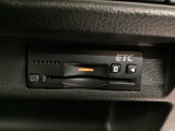 ETCが付いてます。ETC搭載車しか通過できないスマートICが利用できるようになりますよ!現在スマートICの設置箇所も増えてきているので、高速道路利用の幅が広がりますね☆