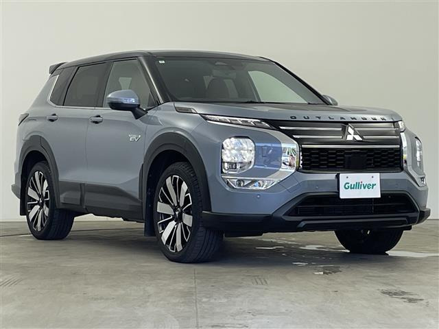 アウトランダー PHEV 2.4 P エグゼクティブ パッケージ 4WD 本革シート