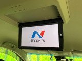 【フリップダウンモニター】大画面モニターで後席でもエンタメをお楽しみいただけます。小さなお子様にも大人気の装備です♪