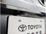 バックカメラが付いているので後方確認が非常にしやすいです。今や運転初心者も熟練者も必須装備!ついていて損はないですね♪