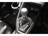 6速MTのお車です♪直感的な操作を楽しむことができます!