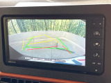 【バックカメラ】駐車時に後方がリアルタイム映像で確認できます。大型商業施設や立体駐車場での駐車時や、夜間のバック時に大活躍!運転スキルに関わらず、今や必須となった装備のひとつです!