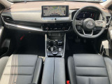 前席内装の全体像です。是非実車をご覧にお越し下さい。