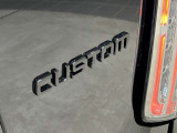 クリスタルブラック・パール塗装のCUSTOMエンブレムです。