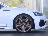 ●オシャレは足元からといいますが、車も同じく足元のエレガンスさで全体のイメージが変わります。