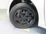 タイヤサイズは185/60R15です。