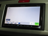 ナビゲーションはパイオニアメモリーナビを装着しております。AM、FM、CD、ワンセグTVがご使用いただけます。初めて訪れた場所でも安心ですね!
