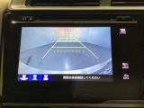 バックでの車庫入れも安心です! リアカメラが付いているバックモニター付のナビを装備しております。操作線もついており距離感も画面から確認できます。
