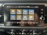 バックカメラ連動!ガイドラインも表示されるのでバック駐車が苦手な方でも安心ですね♪車庫入れの苦手なお客様!もう心配いりません。バックモニターがあれば、ぶつける心配一切無し!重宝してくれると思います!