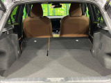 【パワーバックドア】スマートキーや運転席のボタンを押すだけでリアゲートが自動で開閉します!荷物を持っている時や、高い位置にあるバックドアを閉める際に便利な機能です♪