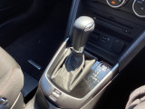 アクセルペダルを踏み込む量や速さに応じて変速パターンをし、人馬一体の運転感覚を発揮してくれる6速オートマ!
