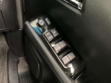 もちろん、パワーウィンドウも付いています♪ワンタッチで窓の開閉が可能です。