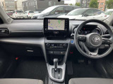機能性の良いコックピットと、視線が高く視界も良く運転もし易いです。
