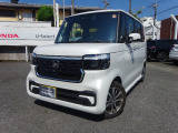 当社元試乗車の走行距離の少ない良質な1台が入庫しました!ApplecarPlay対応9インチ大画面ナビやETCが装備されたお買い得な1台です!電子パーキングで渋滞追従もする安心快適な1台です!