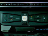快適オートエアコン付♪設定温度をキープし車内を快適な温度に保ちます♪