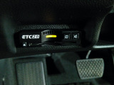 ETC付。高速道路の料金所はキャッシュレスで通過です。サービスエリア等にあるスマートインターの出入りも利用可能でとっても便利。ご納車後すぐにお使い頂けるようセットアップしてのお渡しとなります。