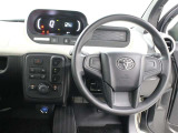 運転席廻りです。