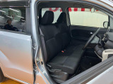 運転席広々