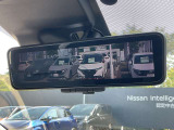 【スマートルームミラー】バックドアについてますカメラと連動して、後方の映像がルームミラーに映ります。