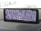マツダコネクトの10.25インチワイドセンターディスプレイです。『Android Auto』『Apple CarPlay』や独自のコネクテッドサービスに対応したインターフェイスシステムです。