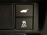 【パワーバックドア】スマートキーや運転席のボタンを押すだけでリアゲートが自動で開閉します!荷物を持っている時や、高い位置にあるバックドアを閉める際に便利な機能です♪