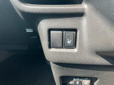 運転席シートヒーターがついています。