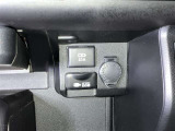非常時やキャンプなどに役立つAC100Vコンセント付きです。これなら車中泊も出来てしまいますね!