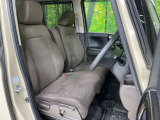運転席シート廻りは使用感も少なく、良好な状態となっています。丁寧に使われていたことがよくわかりますね。