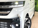 【LEDヘッドライト】悪天候や夜間走行時も良好な視界を確保し安心して運転できる高輝度LEDヘッドライトを装備!点灯速度が早く、消費電力も抑えられています。