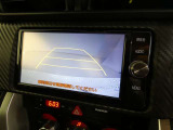 バックガイドモニターで、後方を確認しながら安心して駐車することができます。運転初心者も熟練者も必須の機能ですよ!
