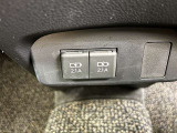 充電用USB端子付き。スマートフォンなどの充電に便利です。