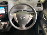 インテリアに合わせたデザインのステアリングは、運転される方のことも考え、運転しやすい形状、大きさです。是非一度、実際に触ってお確かめください。
