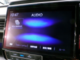 CD、DVD、Bluetooth、AM、FM、スマートフォン接続ができます。