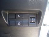 運転席の右下に各種スイッチがまとめられています。